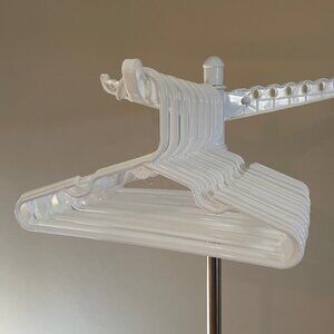 20 Kids Toddler 12" Plastic Clothes Hangers Pre-owned